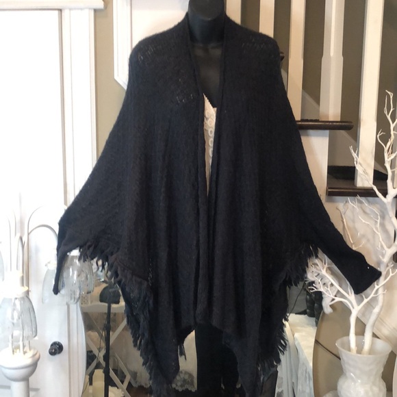 So light -Wooden Ships Navy Lace Patterned Soft Poncho, Fringe, Sleeves, Sweater - Picture 4 of 16